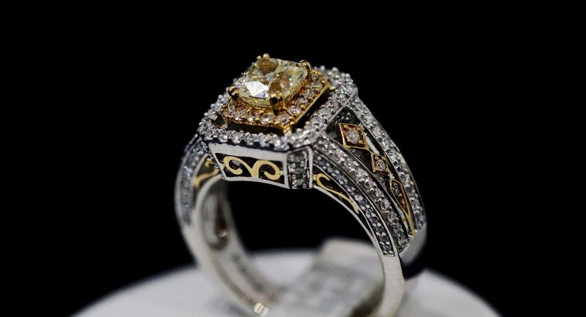 Huntington Beach Diamond Jeweler